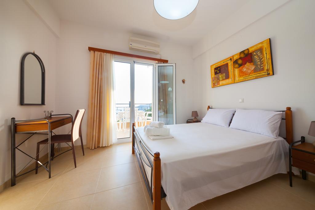 Ionian View Apartments - Parga Panoramic Seaview Gems Room photo